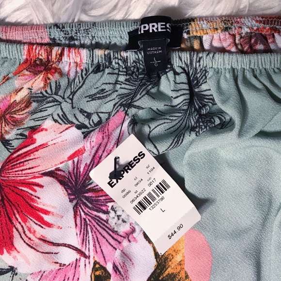 NWT Floral Off The Shoulder Ruffle Sleeve Crop Top - Picture 4 of 6